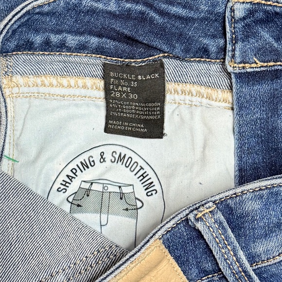 Buckle Black Women’s Blue Stonewashed Distressed Flare Jeans. Size 28 x 30 - Picture 8 of 8